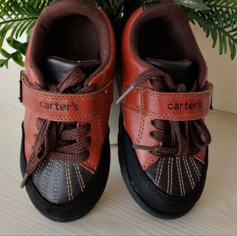 Carter's Benelli Toddler Boy's  Brown Sneaker shoes Size 9